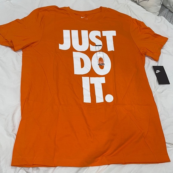 🔥Last One🔥🧡NIKE TEE🧡 - Picture 6 of 11